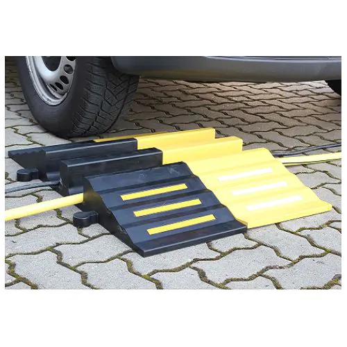 kabelbrug,slangenbrug, kabel-bescherming, slang-bescherming, M-Rack-Magazijnoplossingen, beschermen-van-kabels