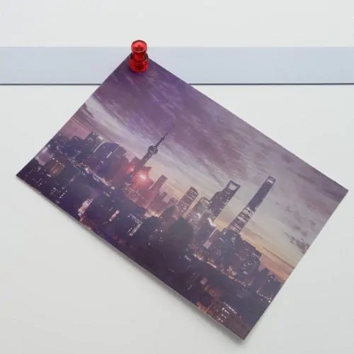 metaalband-zelfklevend-wit,dingen-ophangen-aan-muur-met-magneten